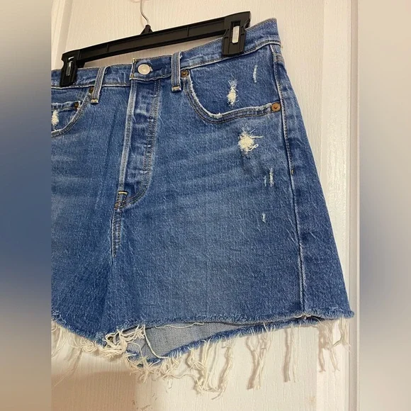 Levi’s Ribcage High Rise Cut Off Button-fly Denim Jean Shorts Size 28 - Picture 9 of 16